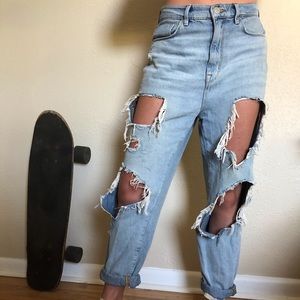BDG Torn Mom Jean
